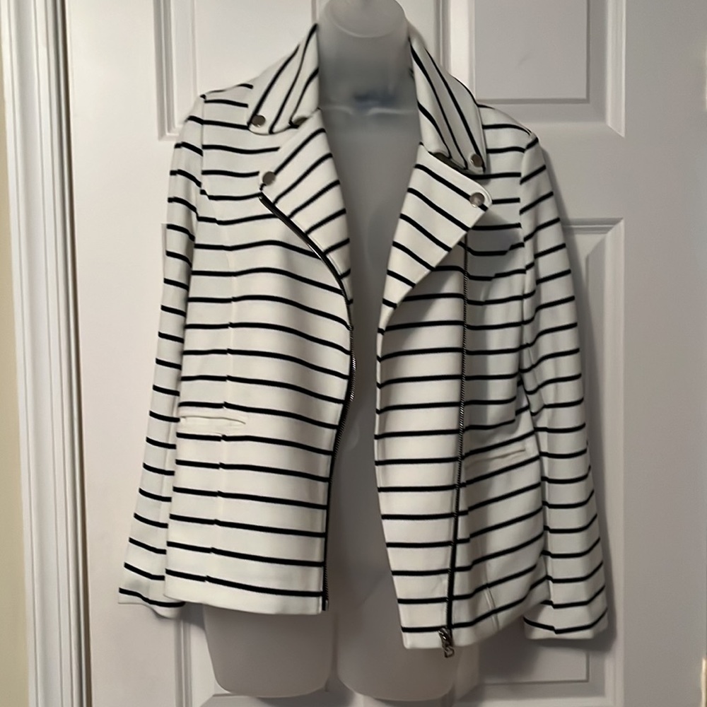 🌷 Dolce Cabo Moto Jacket Zip Up Black/White